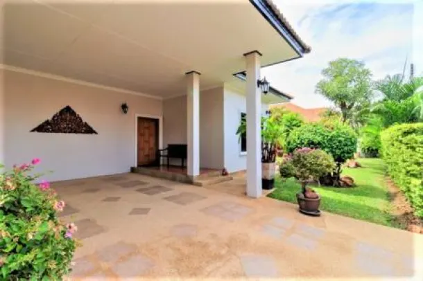 ORCHID VILLA : Well Designed 3 Bed Pool Villa 2