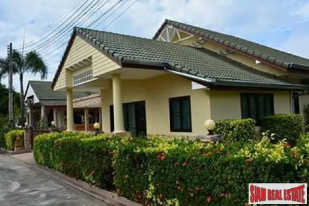 4-bed House for sale in Na Jomtien — 4-bedroom house · Na Jomtien