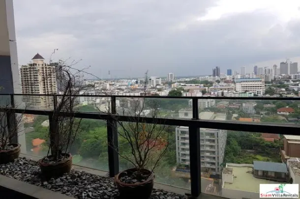 The Met Sathorn - Elegant Chong Nonsi Three Bedroom with Private Swimming Pool on the 16th Floor 4
