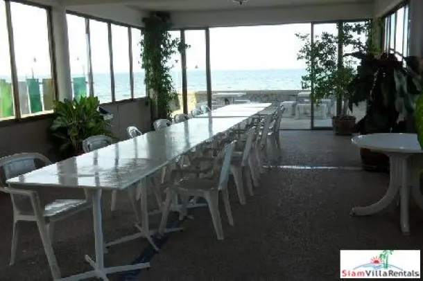3 storey town house in Hua Hin town Centre. 3