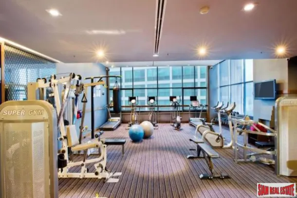President Park Sukhumvit 24 (Oak Tower) - Three Bedroom with Great City &amp; River Views for Rent in Phrom Phong 2