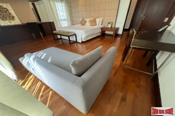 Royal Residence Park - Amazing 3 Bed Condo for Rent in Phloen Chit 3