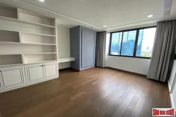Lake Avenue - Extra Large Two Bedroom with Park View for Rent in Asok 3