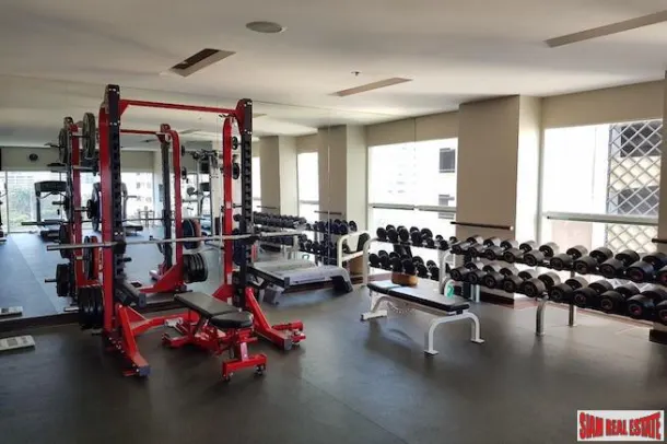 The Oleander - Spacious Two Bedroom + Office Condo for Rent in Nana on Sukhumvit 11 4