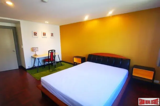Lake Avenue - City &amp; River Views from this Spacious Two Bedroom Condo for Rent in Asok 3