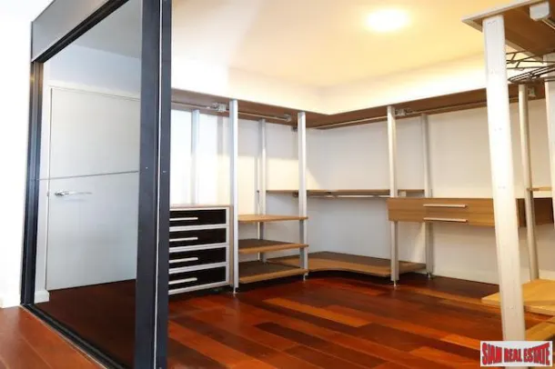 New Modern Three Bedroom Townhouse for Rent with fully furnished in the Heart of Asoke. 3