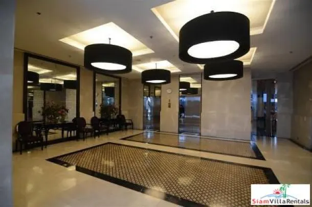 Maneeya Residential - Two Bedroom Condo with City Views and Convenient Location in Lumphini 3