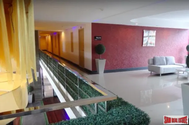 Large Two Bedroom Located in a Desirable Area of Chang Phuak 4