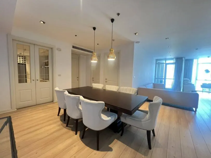 Athenee Residence - 2 Bedrooms and 2 Bathrooms, 133 sqm, Hi-end Condo, Phloen Chit's Prime Location 2