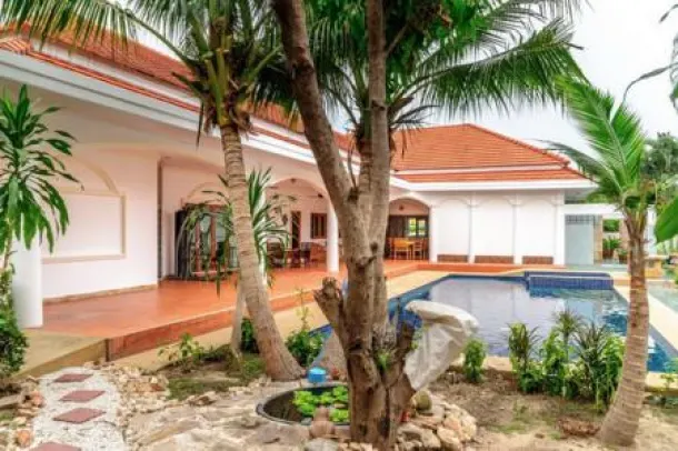 SIAM VILLAS 2 : Well Designed Large Pool Villa 2
