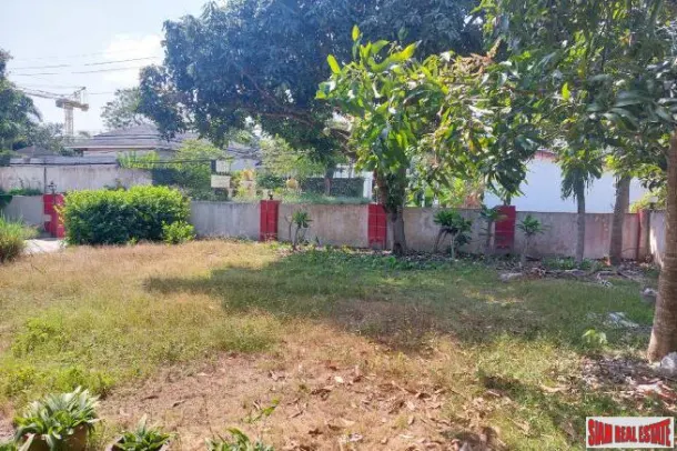 688 Sqm Land Plot with Storage House for Sale in Saiyuan Area of Rawai 3