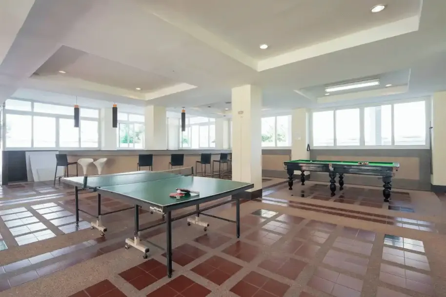 Spacious 65 SM One Bedroom Condo + Sofa Bed, Fast WIFI, Pool &amp; Gym for Rent in Patong 3
