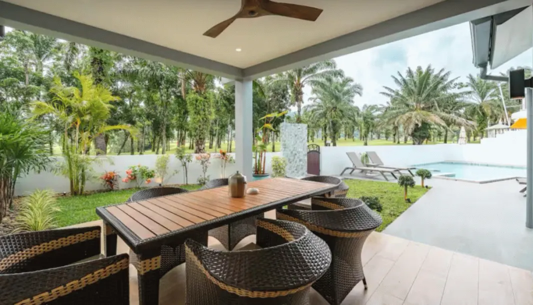 Contemporary 5-Bedroom Luxury Villa with Golf Course &amp; Mountain Panoramas 2