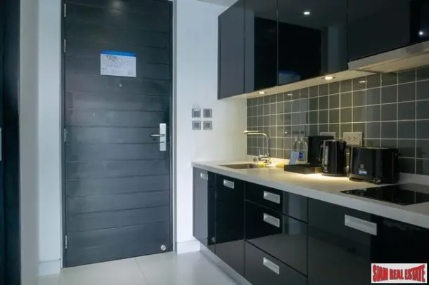 Charming Seaview Studio with Private Terrace and Jacuzzi at Absolute Twin Sands in Patong 4