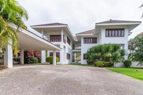 Great Quality 2 Storey Pool Villa 3