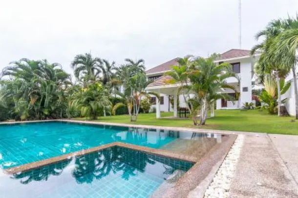 4-bed Villa for sale in Hin Lek Fai & West Hills — 4-bedroom villa · Hin Lek Fai & West Hills