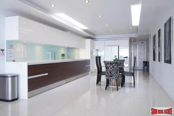 Accenta - Oceanfront Three-Bedroom Kata Penthouse Apartment for Rent 4