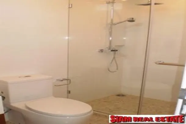 Wind Sukhumvit 23 for Rent, 2 bedrooms, 2 bathrooms, fully furnished on 5th floor at Sukhumvit area, Asoke 2