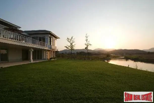 Large Luxurious New homes in Hua Hin Golf Course Community 4