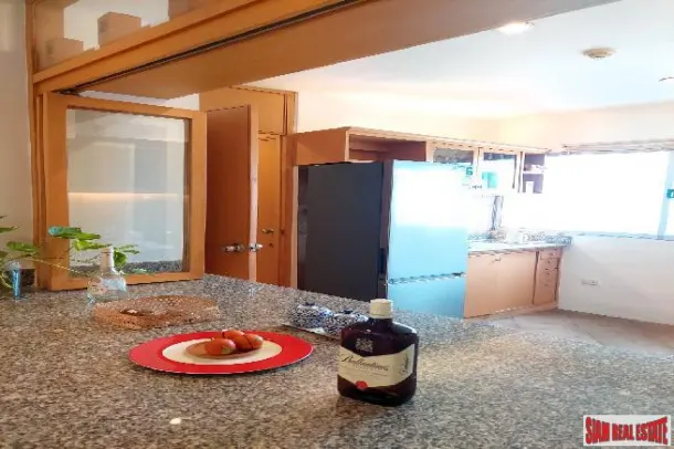 Service Apartment Sathon - 3 Bedrooms and 3 Bathrooms, 200 sqm, Charming Chong Nonsi Location 3