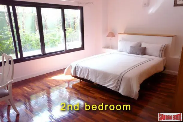 Sathorn Crest - Stunning Three Bedroom Condo just a Short Stroll to Lumpini MRT Station 2