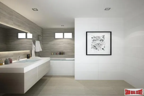 The Clover - Newly Renovated Two Bedroom Corner Unit Condo for Rent in a Thong Lo 3