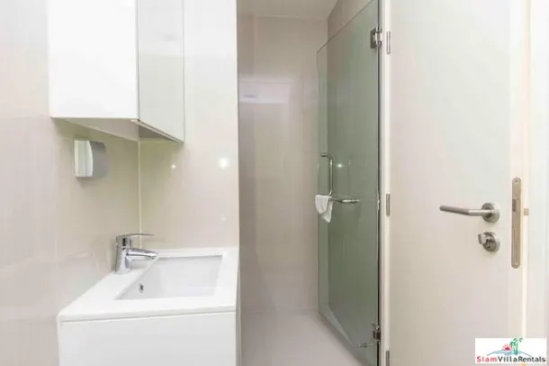 H Sukhumvit 43 - Bright Cheerful Two Bedroom Condo for Rent with Green Views in Phrom Phong 3
