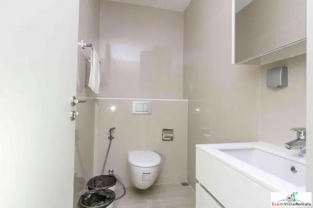 H Sukhumvit 43 - Bright Cheerful Two Bedroom Condo for Rent with Green Views in Phrom Phong 4