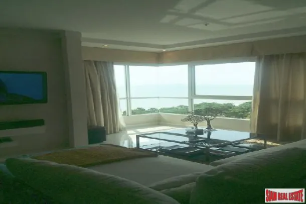 Stunning 2 bedroom beach front condo in at well maintenance development for sale-Na jomtian 3