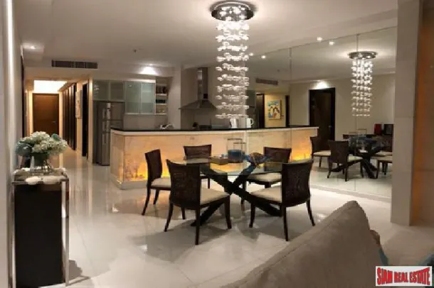 Stunning 2 bedroom beach front condo in at well maintenance development for sale-Na jomtian 2