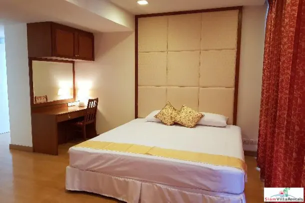 Nusasiri Grand - Three Bedroom Condo with Direct Access to Ekkamai BTS 2