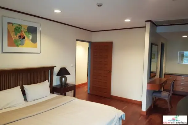 Baan Somthavil - Spacious Two Bedroom with Views of Lumpini Park and Royal Bangkok Sport Club in Ratchadamri 2