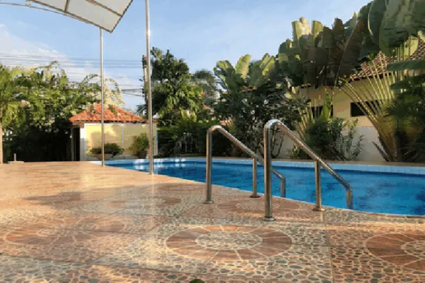 Large 2 storey 4 bedroom house for sale - East Pattaya 3