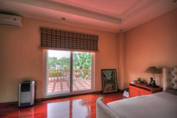 H5 Bed 2 Storey Pool Villa 4