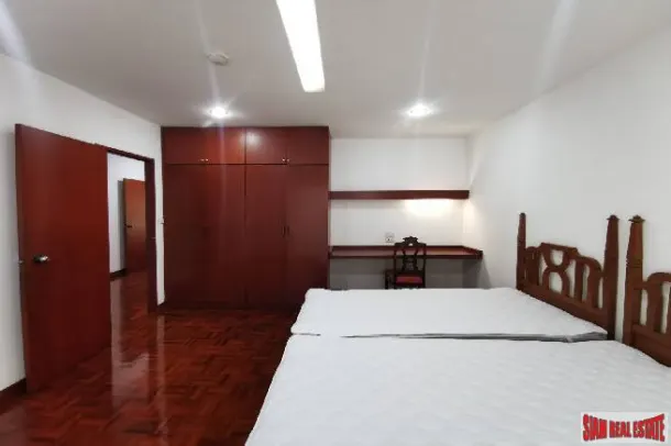 Tubtim Mansion at Sukhumvit 39 - 3 Bedrooms and 3 Bathrooms Condominium for Rent in Phrom Phong Area of Bangkok 3