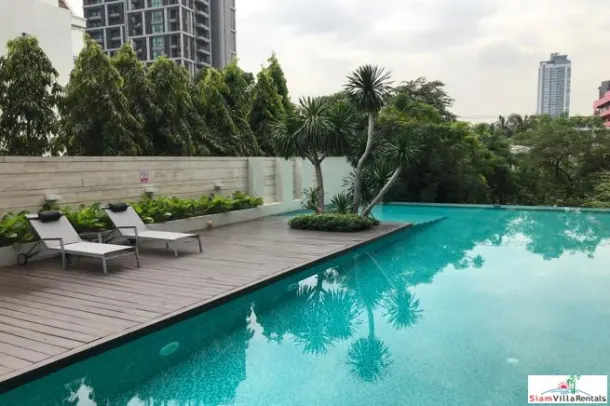 The Grand Villa - Stylish Extra Large Two Bedroom within Walking Distance to BTS Ekkamai 4