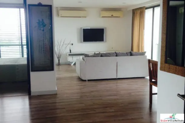 Click Condo - Elegant Three Bedroom Condo with Beautiful Views for Rent at Ekkamai 2