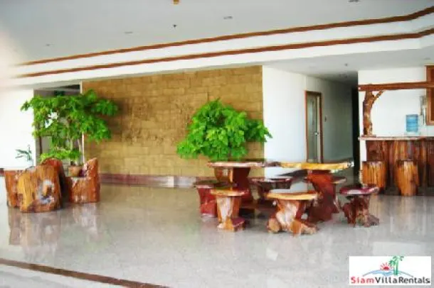 G.M. Tower - Newly Renovated Spacious 4 Bedrooms Unit in Sukhumvit 20 with Large Balcony 3