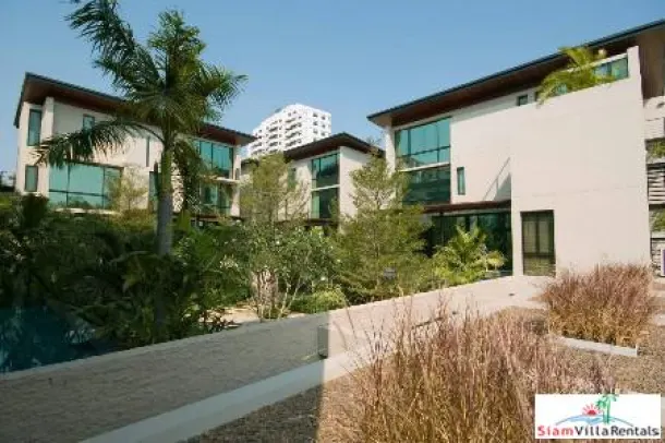 Elegant and Modern Four Storey House with Private Pool for Rent in Ekkamai, Bangkok 4