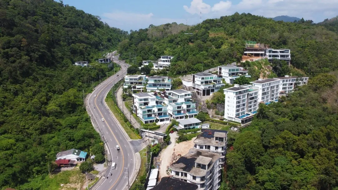 Kamala Falls - Contemporary Three Bedroom Apartment with Private Pool and Sea Views For Rent 2