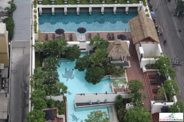 Athenee Residence - Spacious Modern Two Bedroom Condo for Rent in Phloen Chit 3
