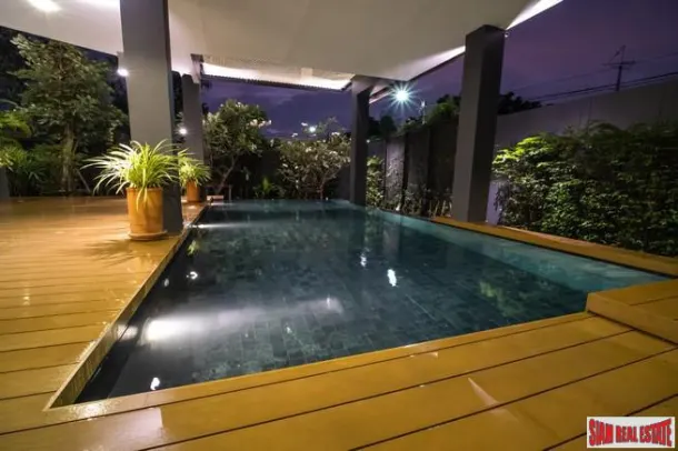 Detached House 3-Storey with Swimming Pool - Good for Office or Residence in Phrakanong. 3