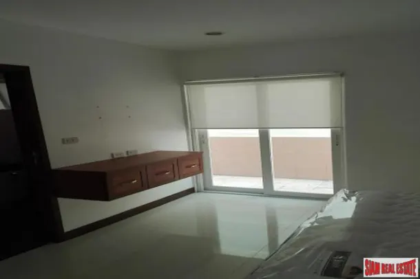 2 Bedroom Modern Beach Front Pool Villa 3