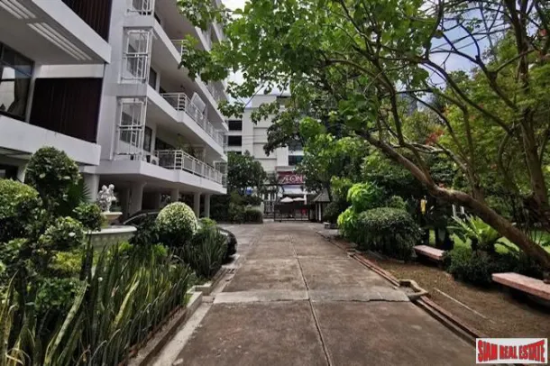 3-bed Apartment for rent in Ekkamai — 3-bedroom apartment · Ekkamai