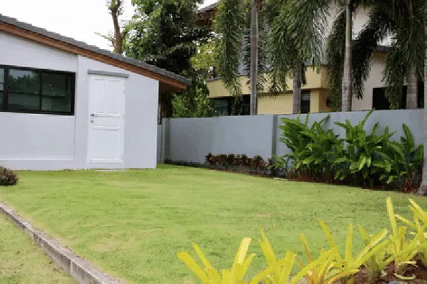 Large beautiful 2 bedroom pool villa near lake for rent - East Pattaya 3