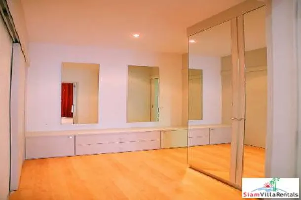 Silom Grand Terrace - Stunning Modern Two Bedroom Apartment a Short Stroll to Lumpini Park and both BTS &amp; MRT Stations 4