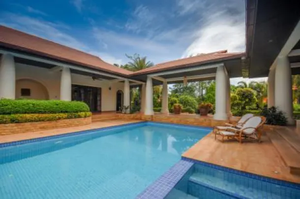 5-bed Villa for sale in South Hua Hin (Soi 88-112) — 5-bedroom villa · South Hua Hin (Soi 88-112)