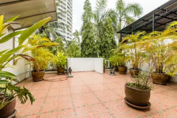 3-bed Townhouse for sale in South Hua Hin (Soi 88-112) — 3-bedroom townhouse · South Hua Hin (Soi 88-112)