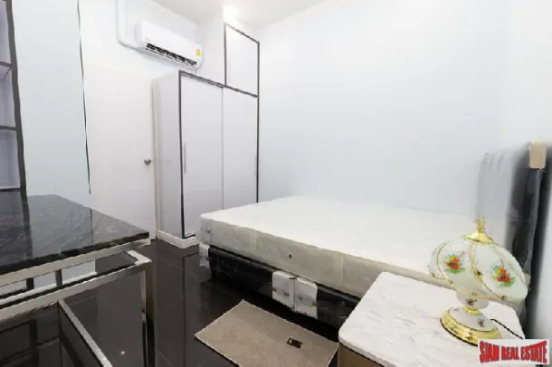 President Park Sukhumvit 24 - 2 Bedrooms and 2 Bathrooms Condominium for Sale in Phrom Phong Area of Bangkok 3