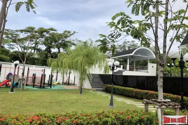 Fantasia Villa 4 - Extra Large Four Bedroom Family House for Rent in a Small Private Estate - Pet Friendly 2